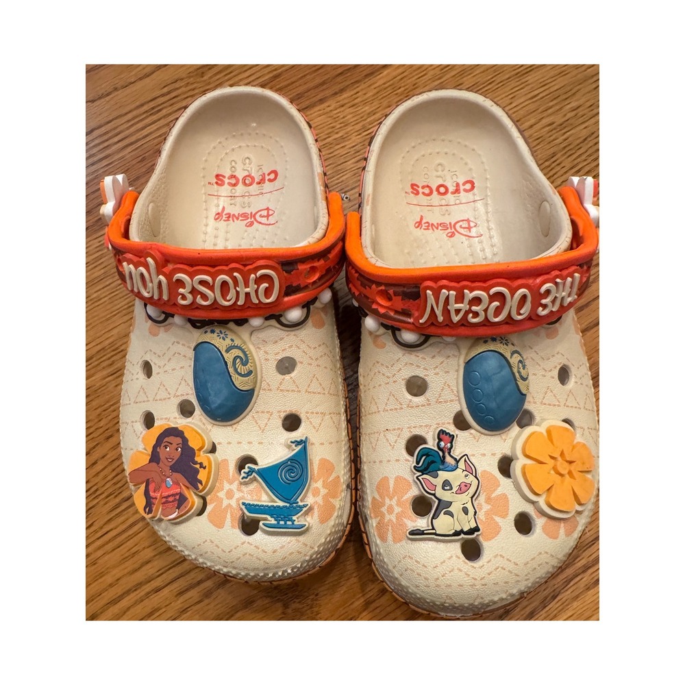 Crocs Clogs Kids Size C12 Cream Orange Disney Moana The Ocean Chose You Charms